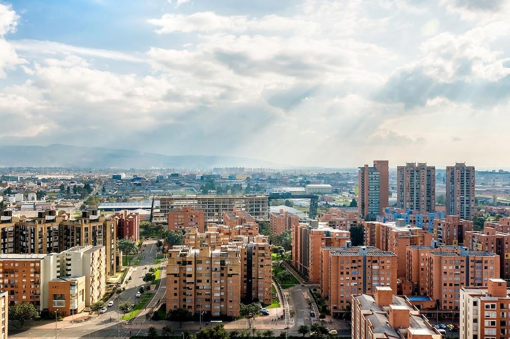 Grand Hyatt Bogota Otel Dış mekan fotoğraf View of the city